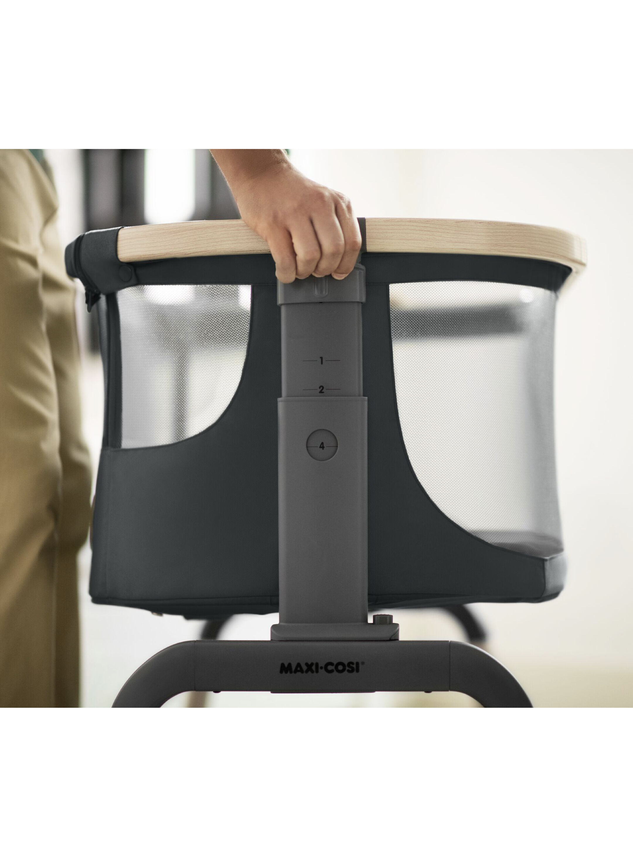 Maxi Cosi Iora Air Co-Sleeper - Beyond Grey image number 8