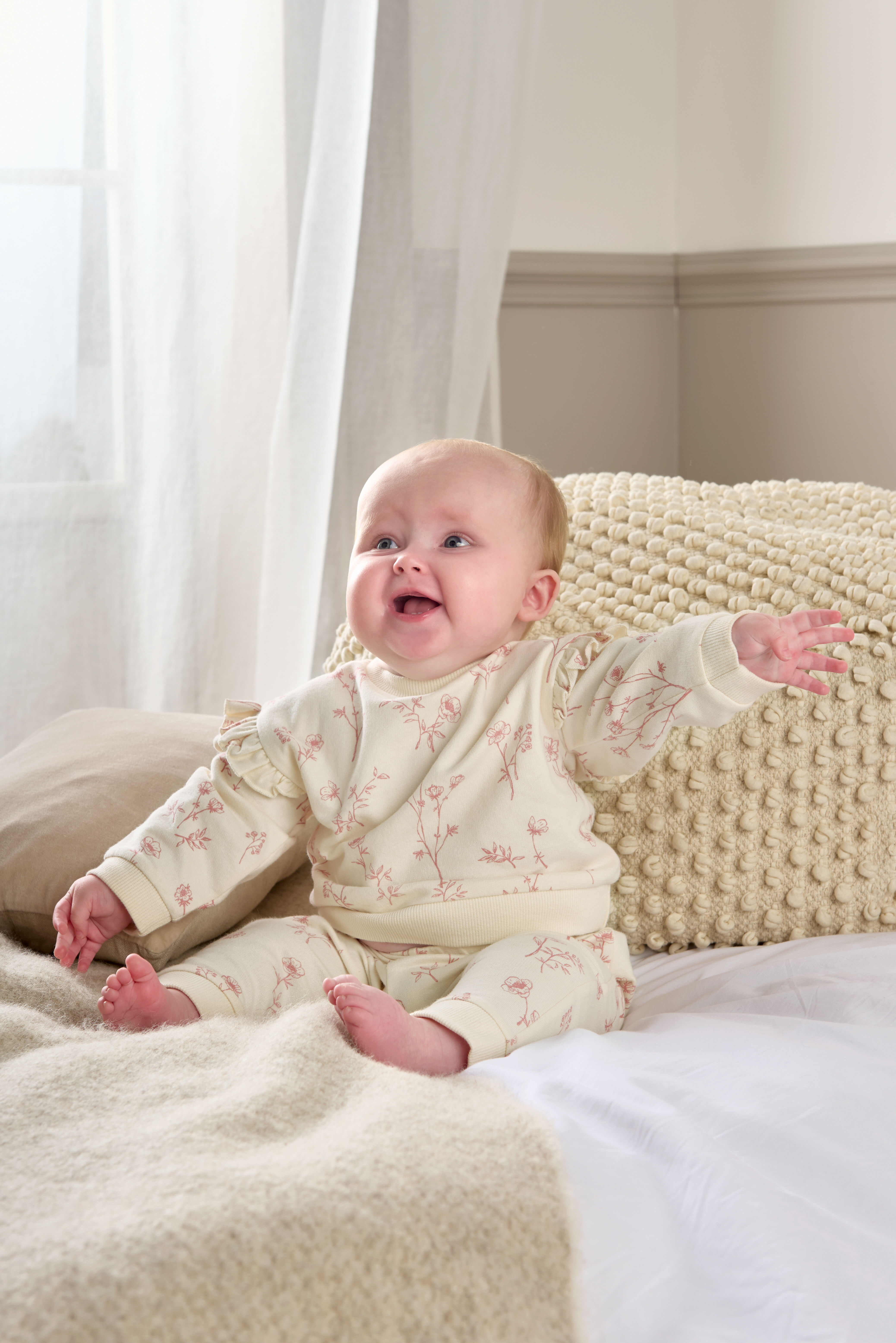 2 Piece Sweatshirt & Leggings Set image number 7