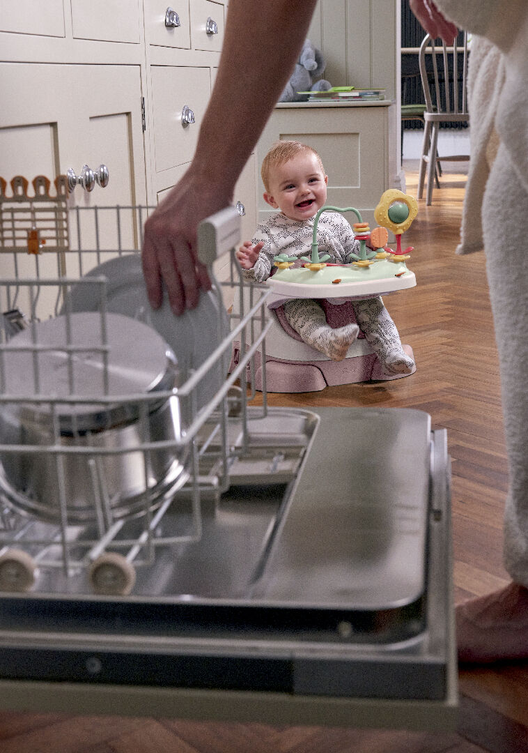 Bug 3-in-1 Floor & Booster Seat with Activity Tray - Blossom image number 8