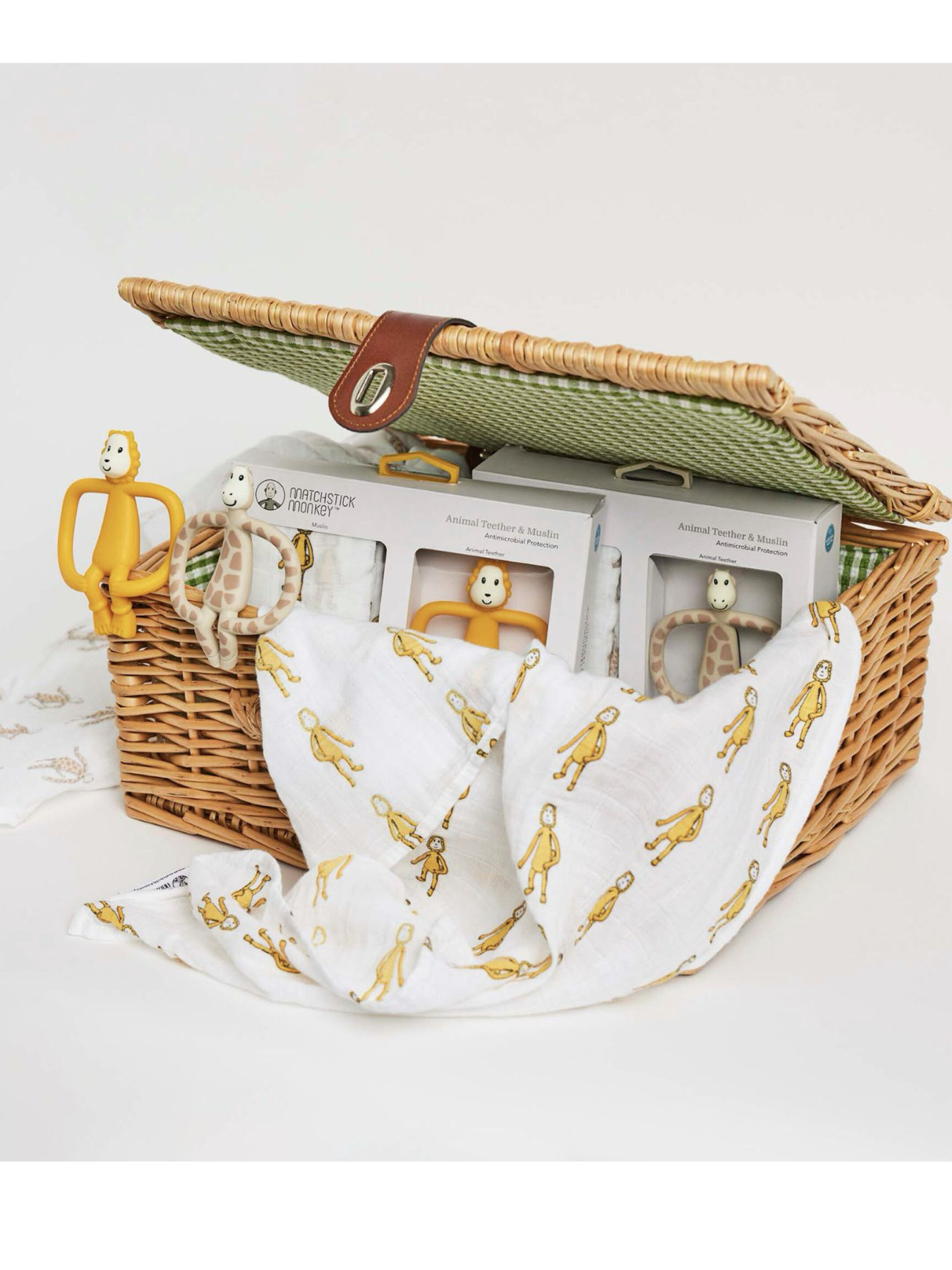 Matchstick Monkey Animal Teether & Muslin Gift Set - Giraffe image number 3