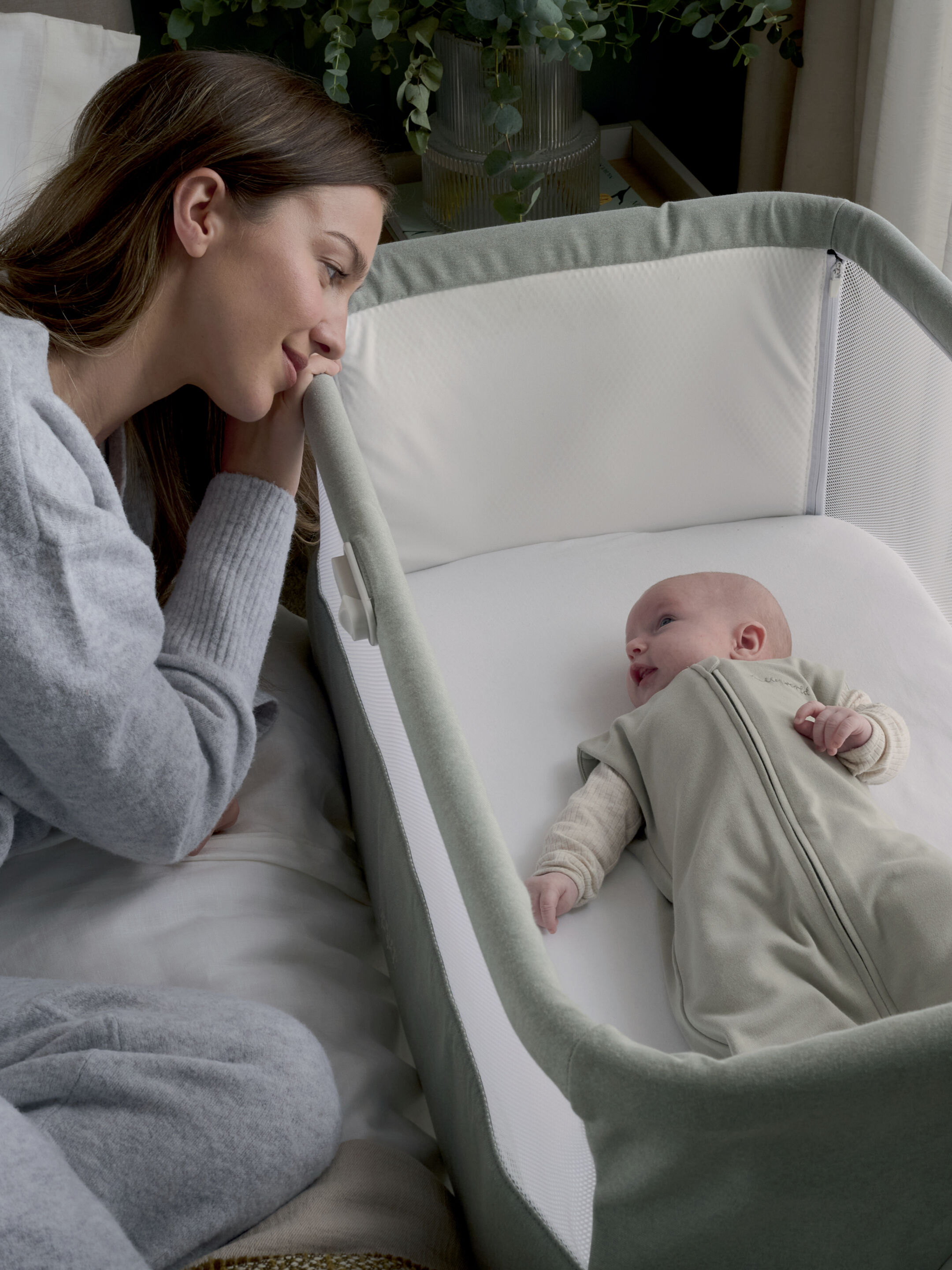 Swaddle - Newborn 1.0T Sage image number 5