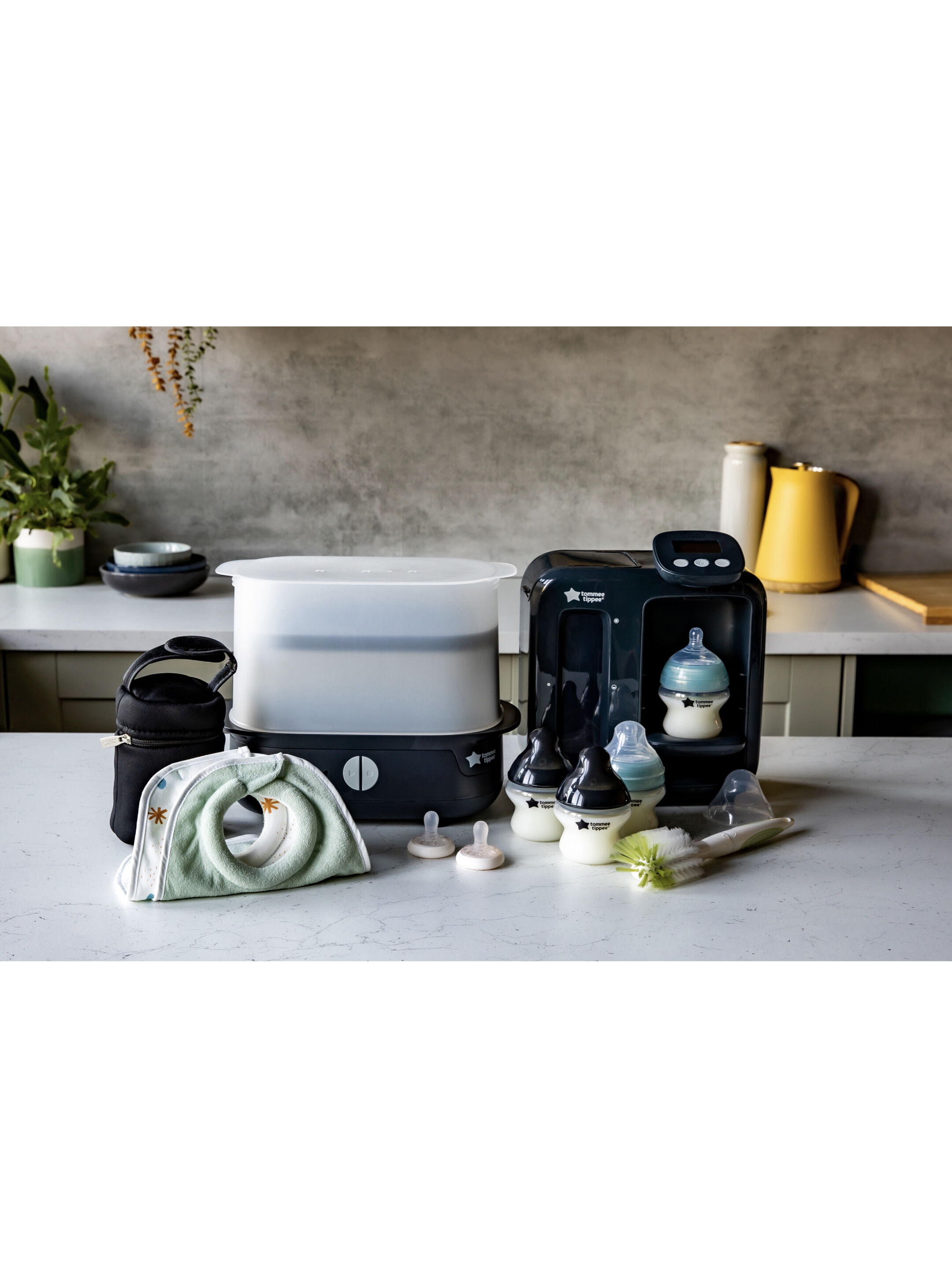 Tommee Tippee Ultimate Formula Feeding Kit - Black image number 3