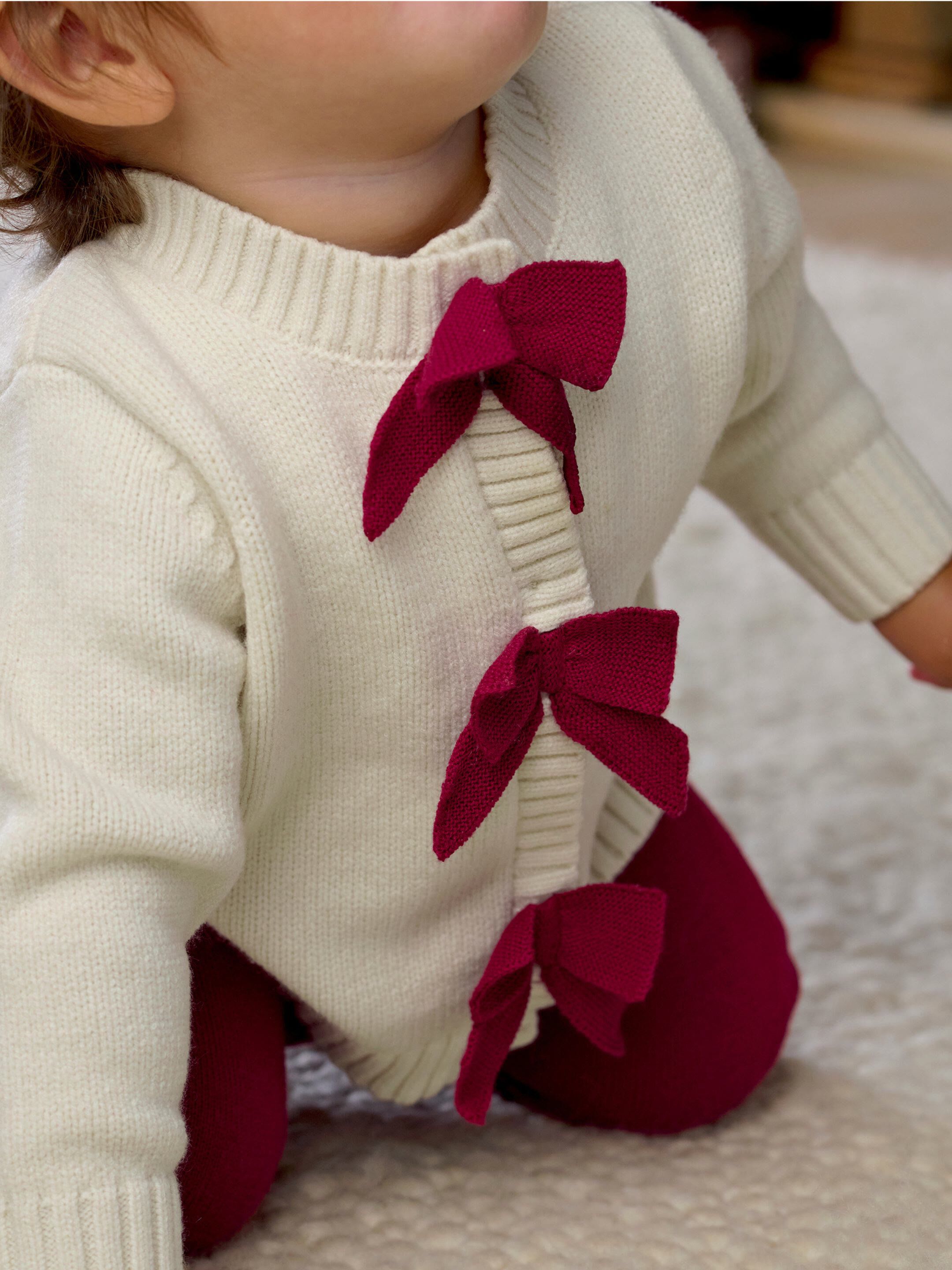 Red Bow 2 Piece Set image number 7