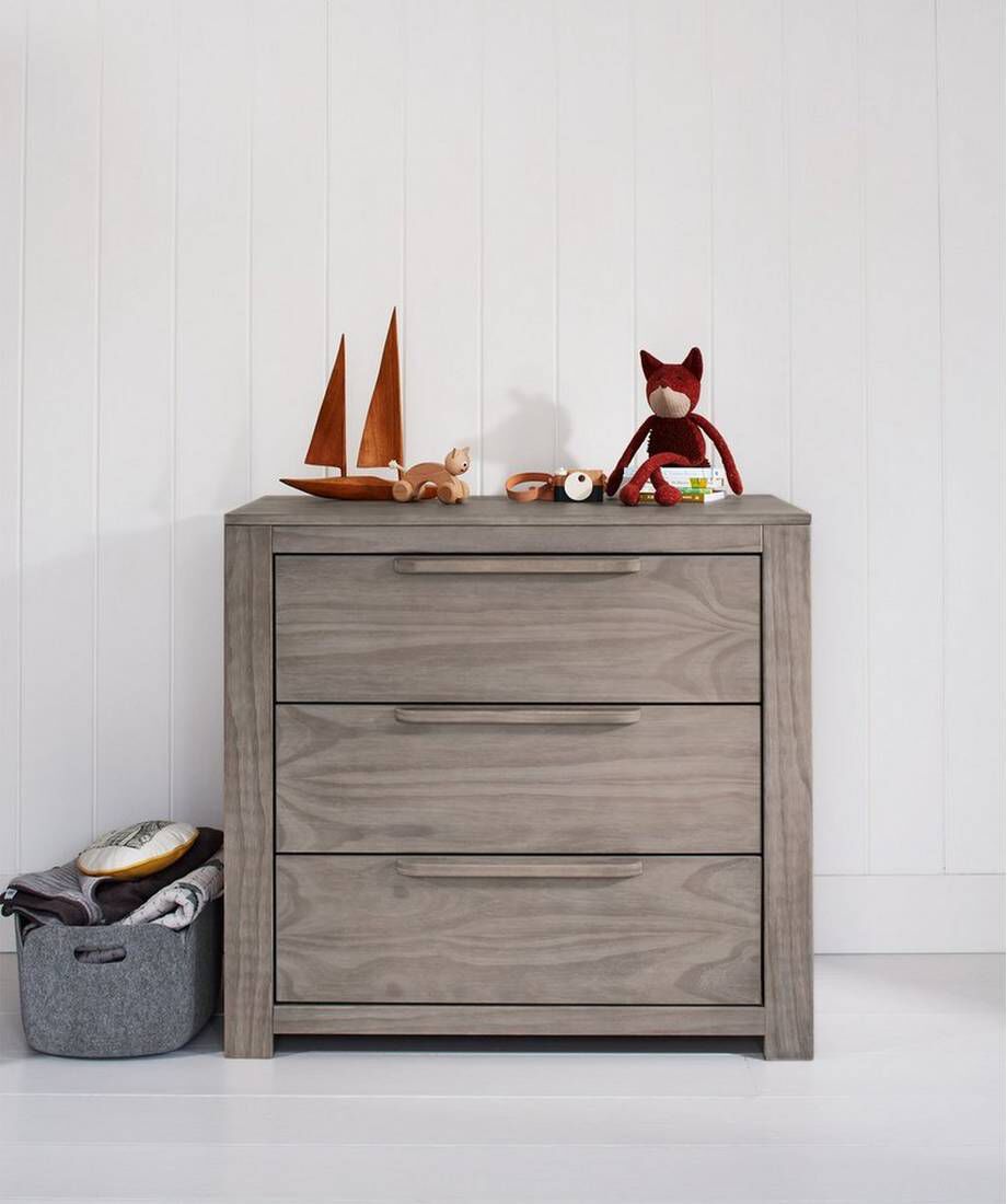 Franklin 3 Door Dresser & Changing Unit - Grey Wash image number 5