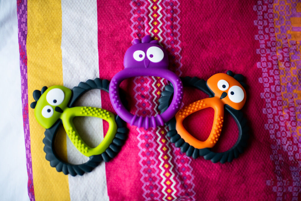 Tommee Tippee Kalani Mini Teether, Sensory Teething Toy (3 months+) image number 6