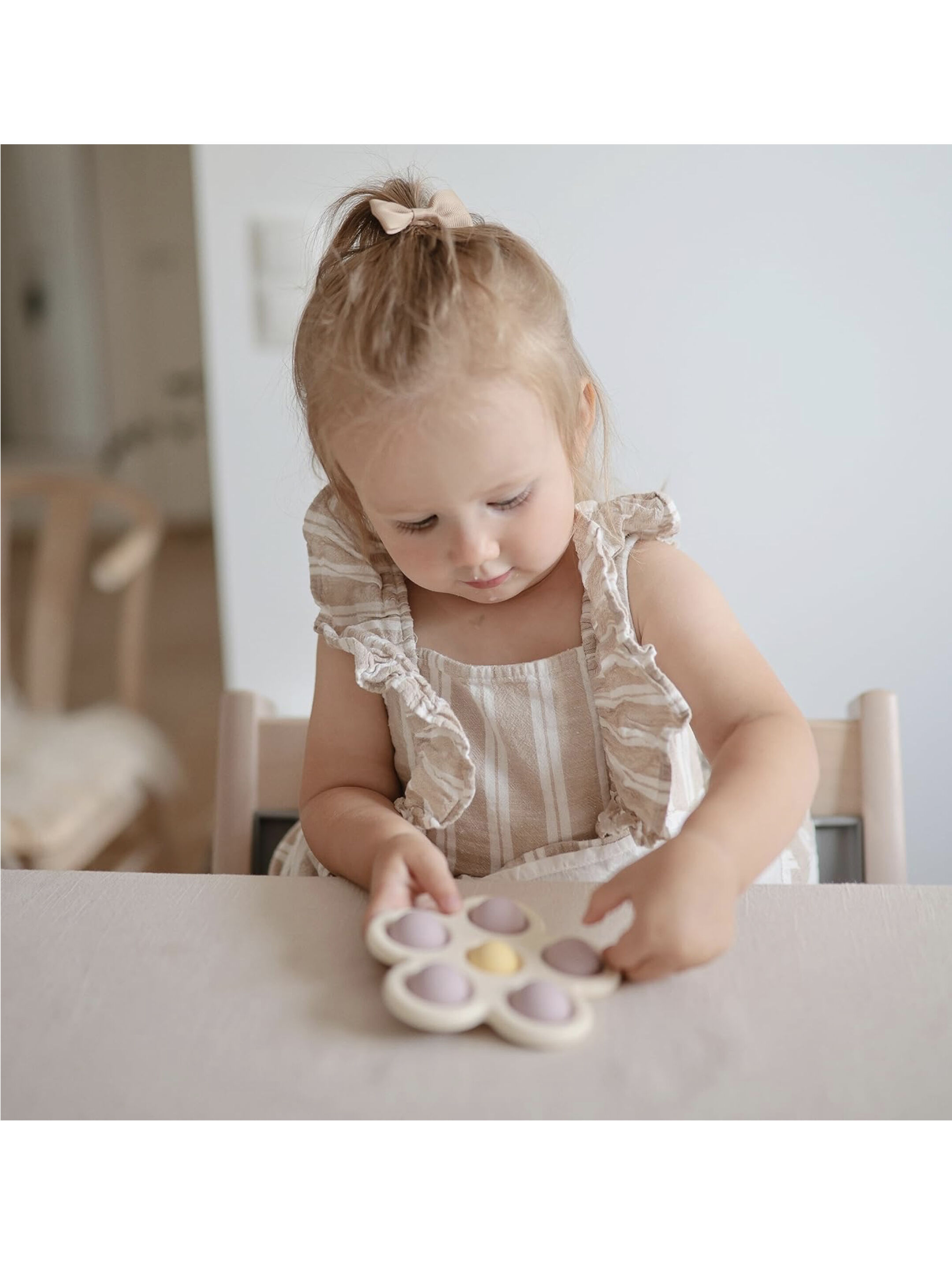 Mushie Flower Press Toy (Soft Lilac/Pale Daffodil/Ivory) image number 5