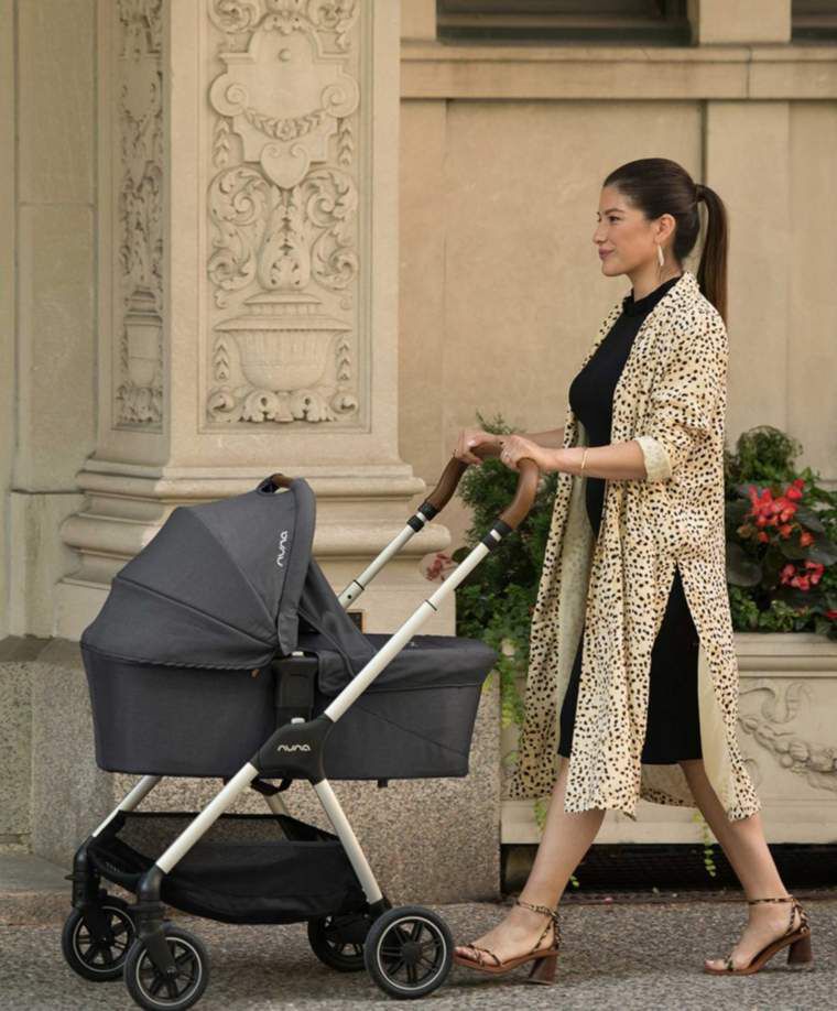 Nuna Triv Carrycot - Caviar image number 8