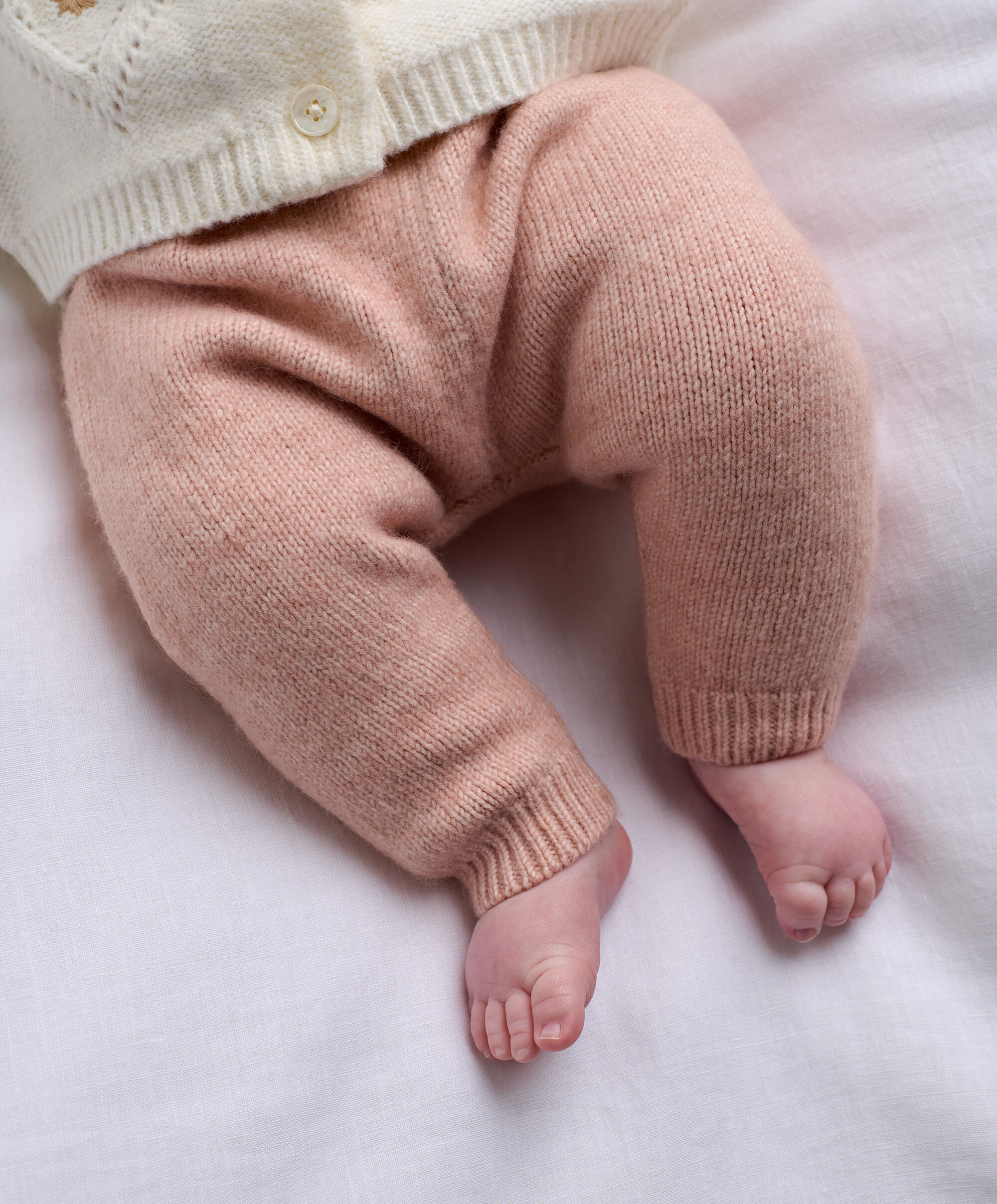 2pc Emb Knit Cardi & Legging Set image number 7