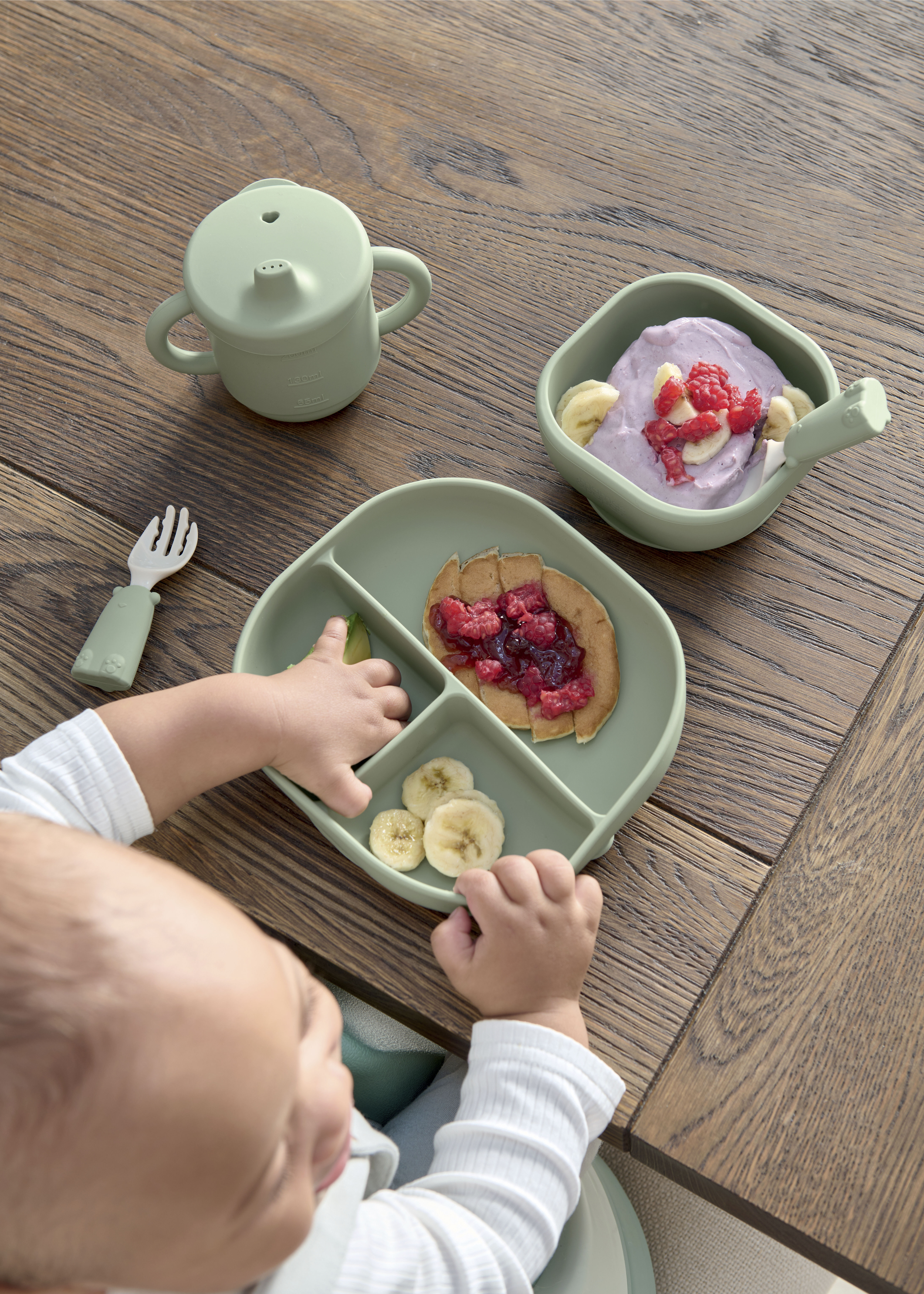 First Mealtime Silicone Set - Kiwi image number 3