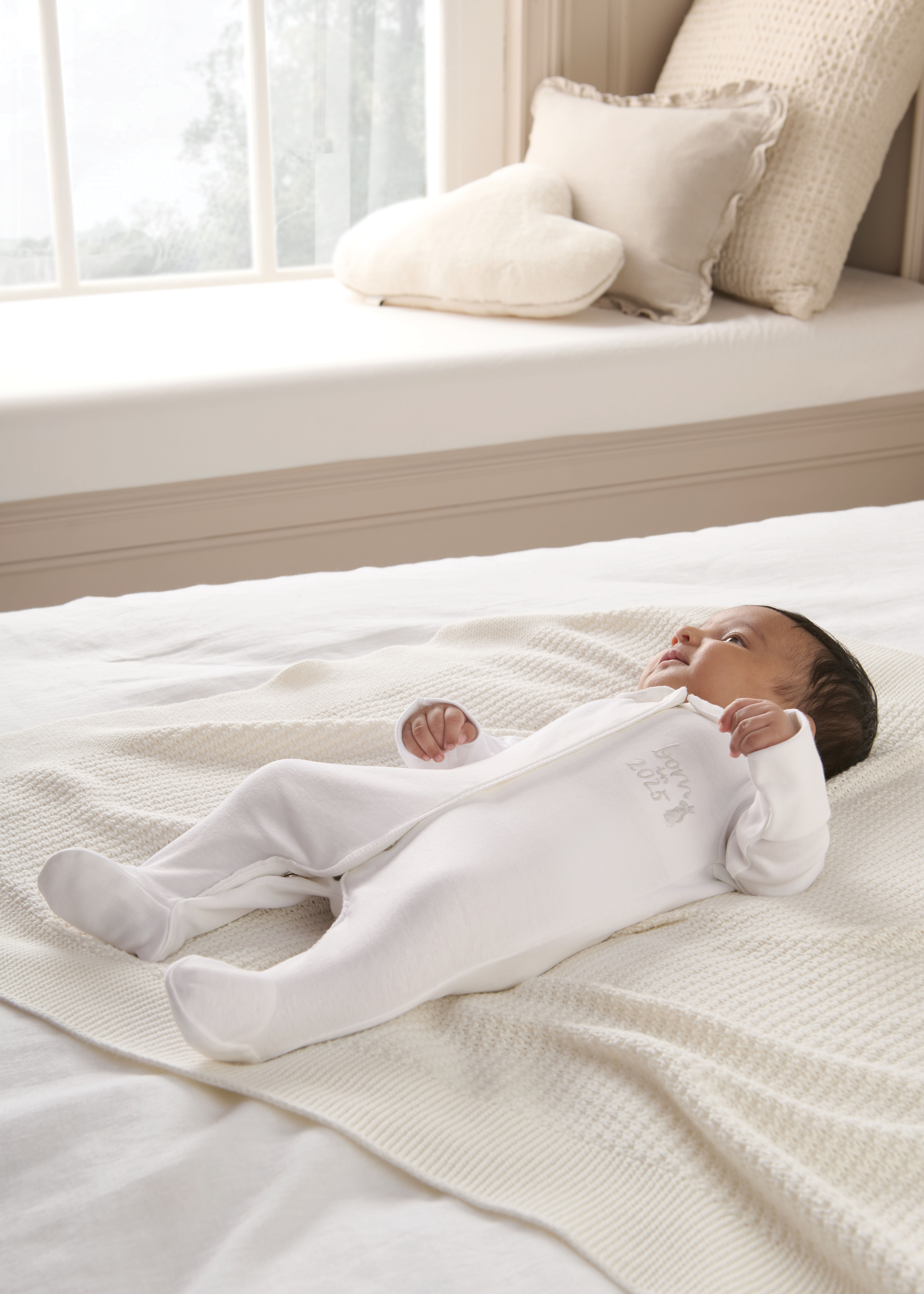 Born in 2025 Sleepsuit image number 7