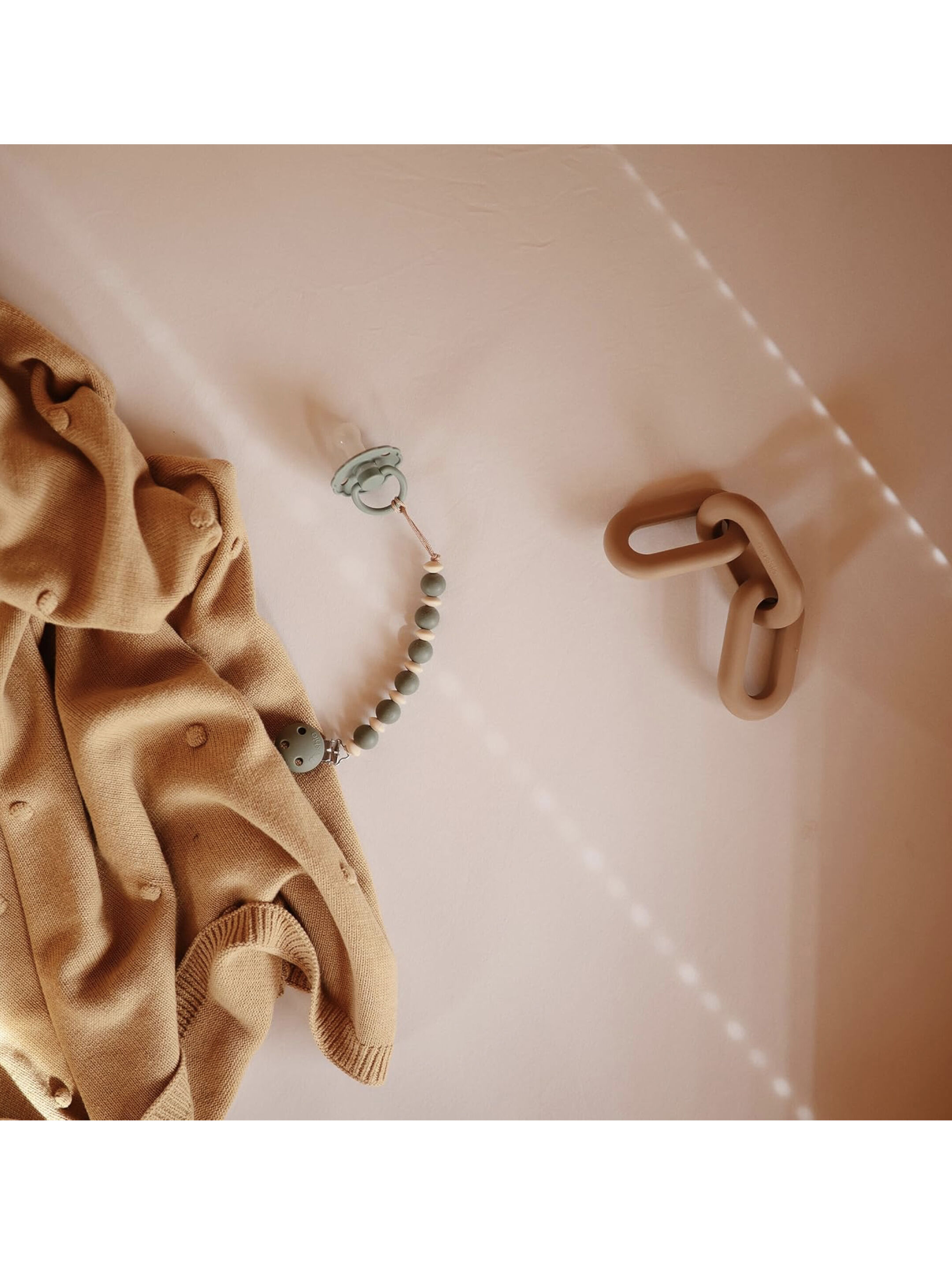 Mushie Links Teether (Shifting sand) image number 7