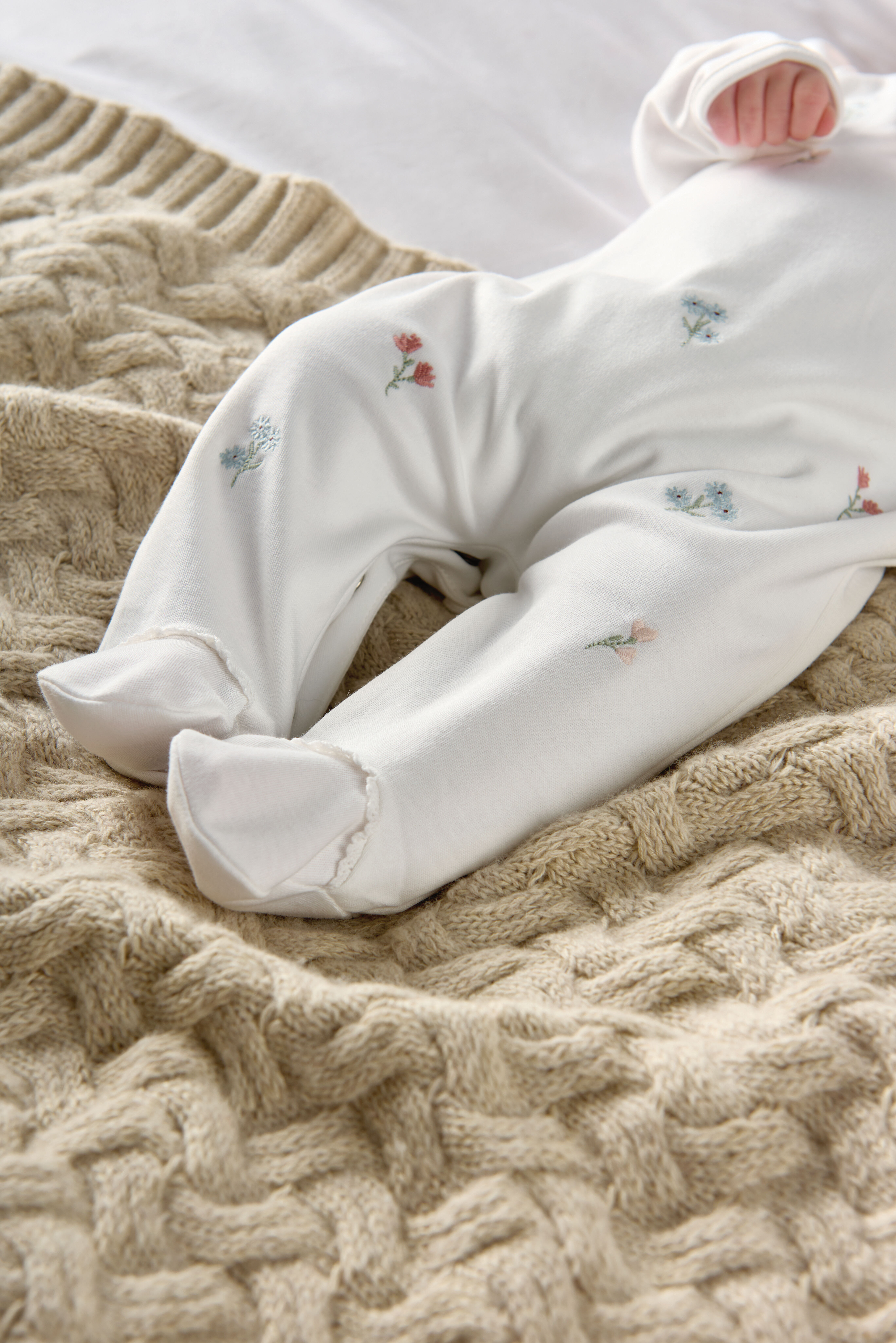 Embroidered Flower All In One image number 3