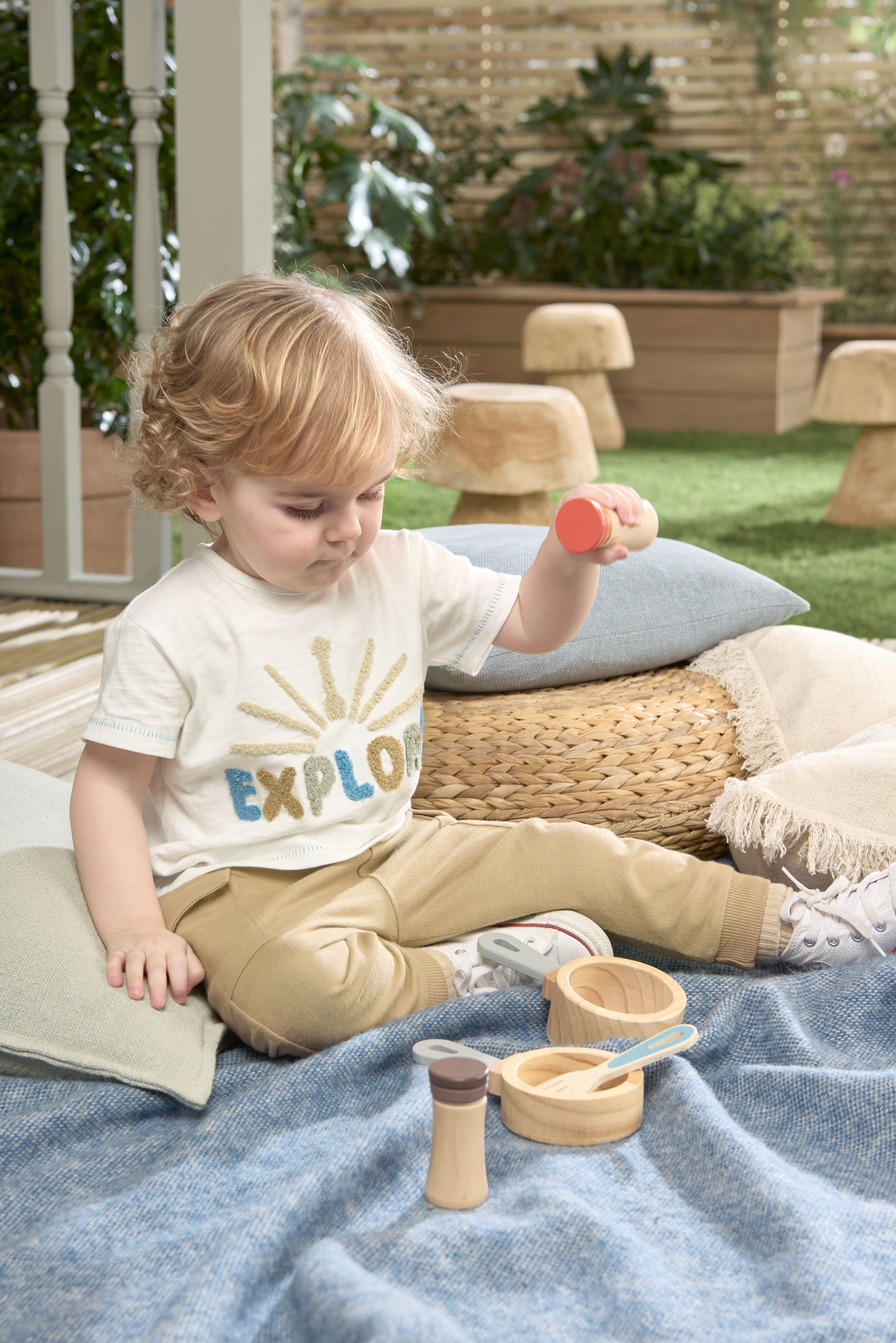 Utility Jogger image number 3