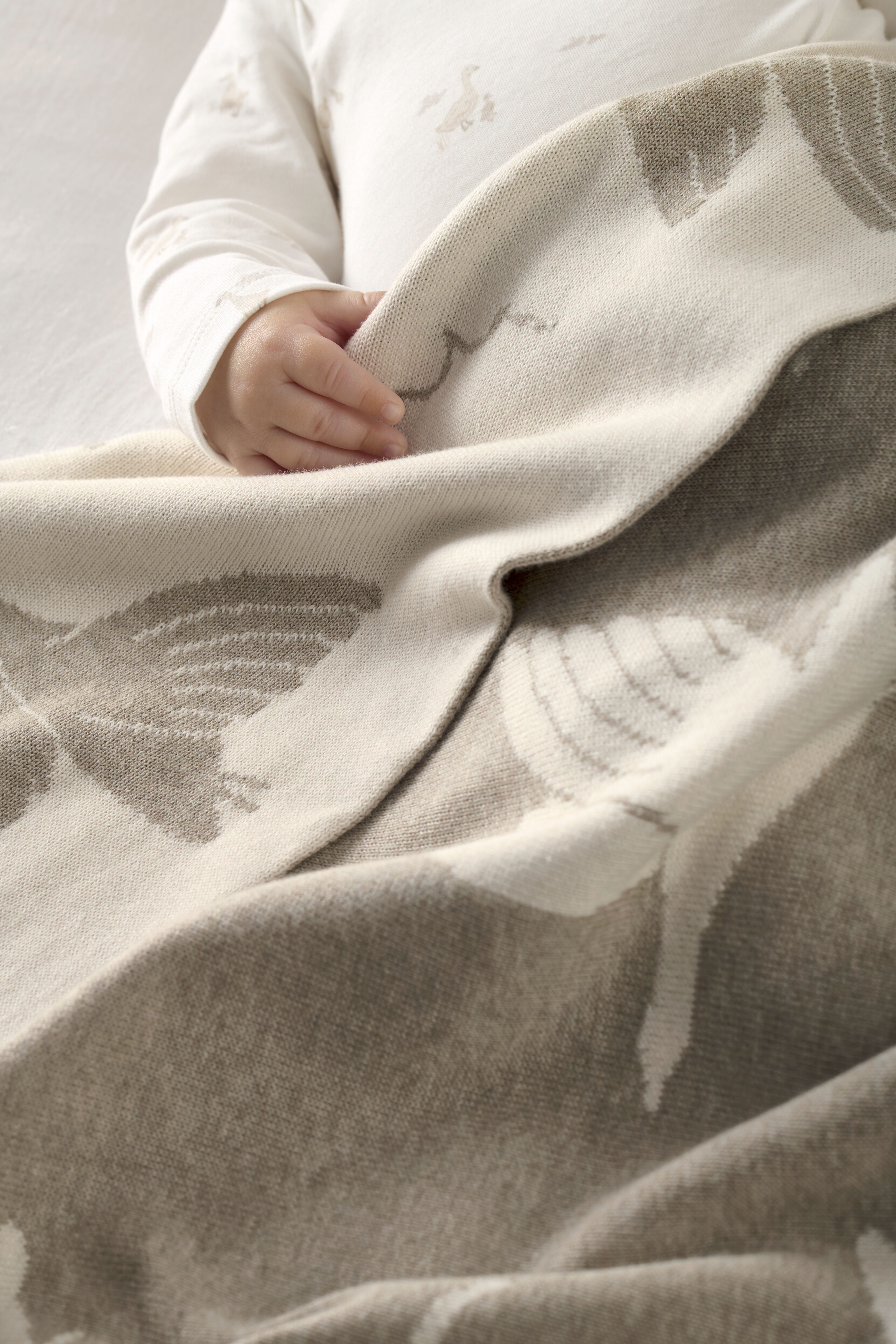 Knitted Blanket - Welcome to the World Duckling image number 6