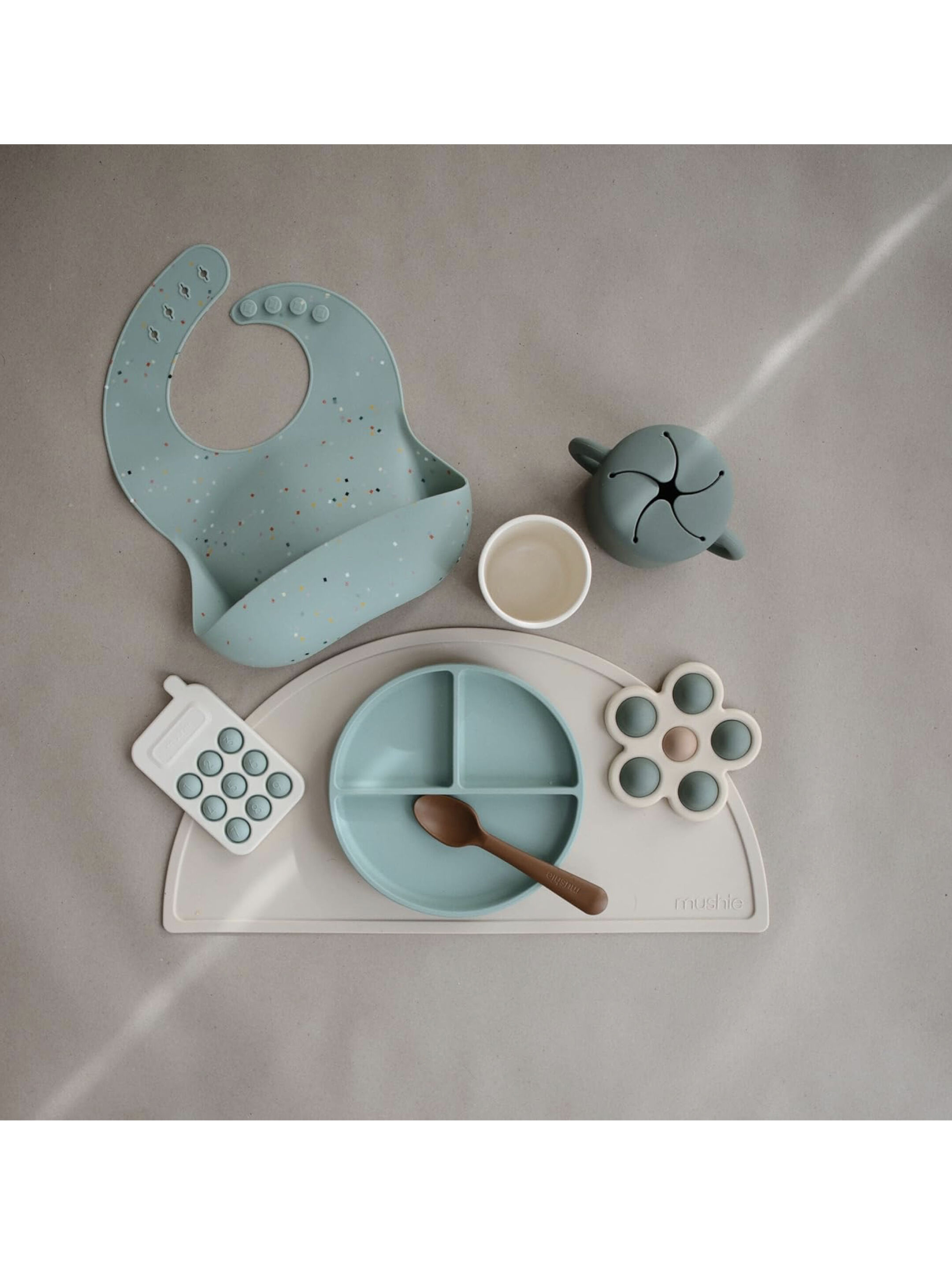 Mushie Phone Press Toy Cambridge Blue image number 6