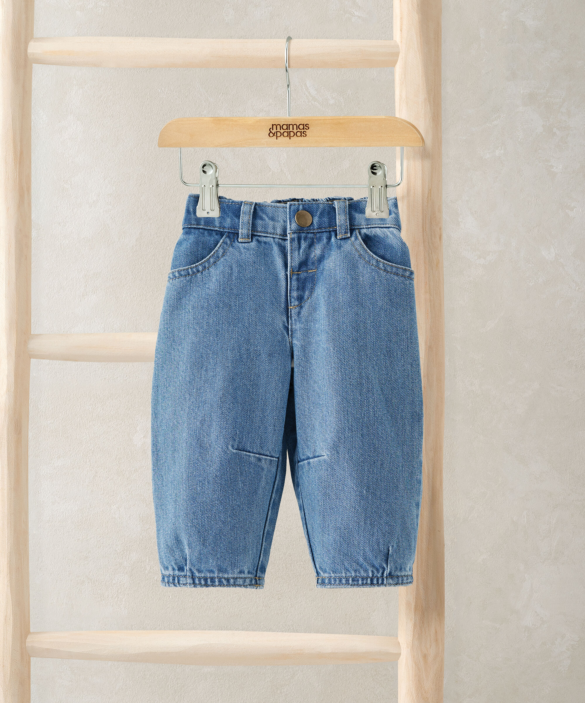 Relaxed Shape Jeans image number 1