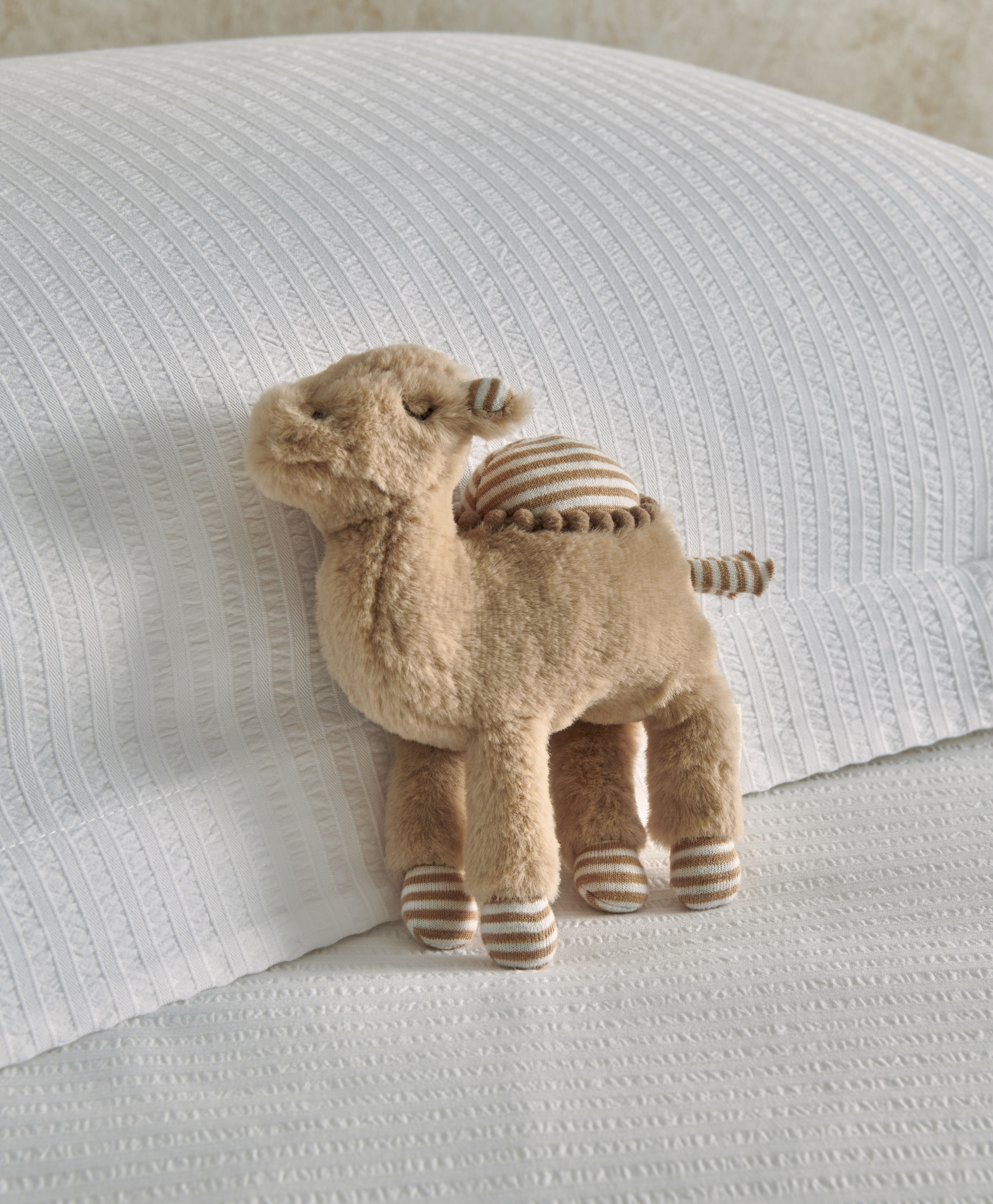 Soft toy - Camel Beanie image number 1