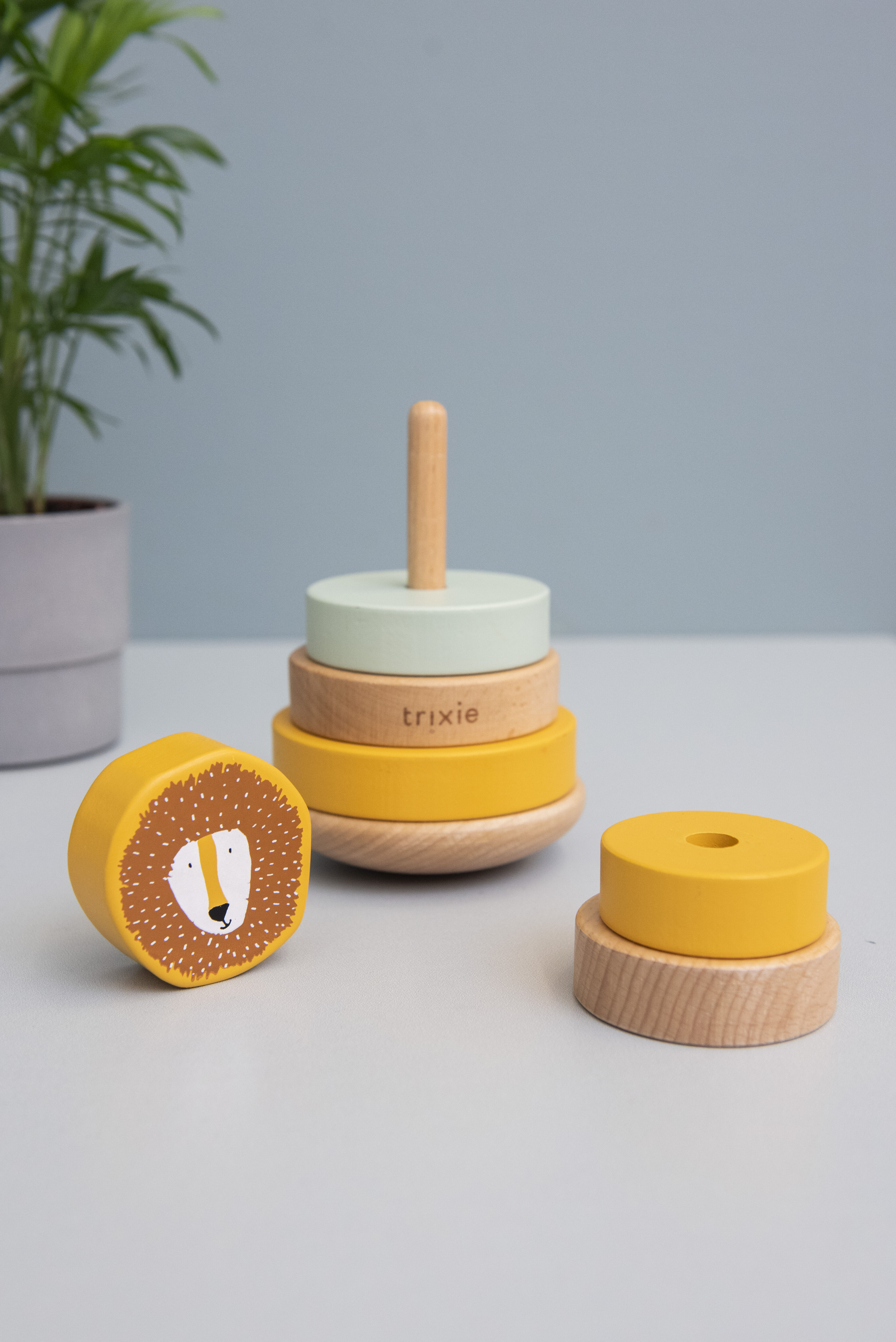 Trixie Wooden stacking toy Mr. Lion - Yellow image number 3