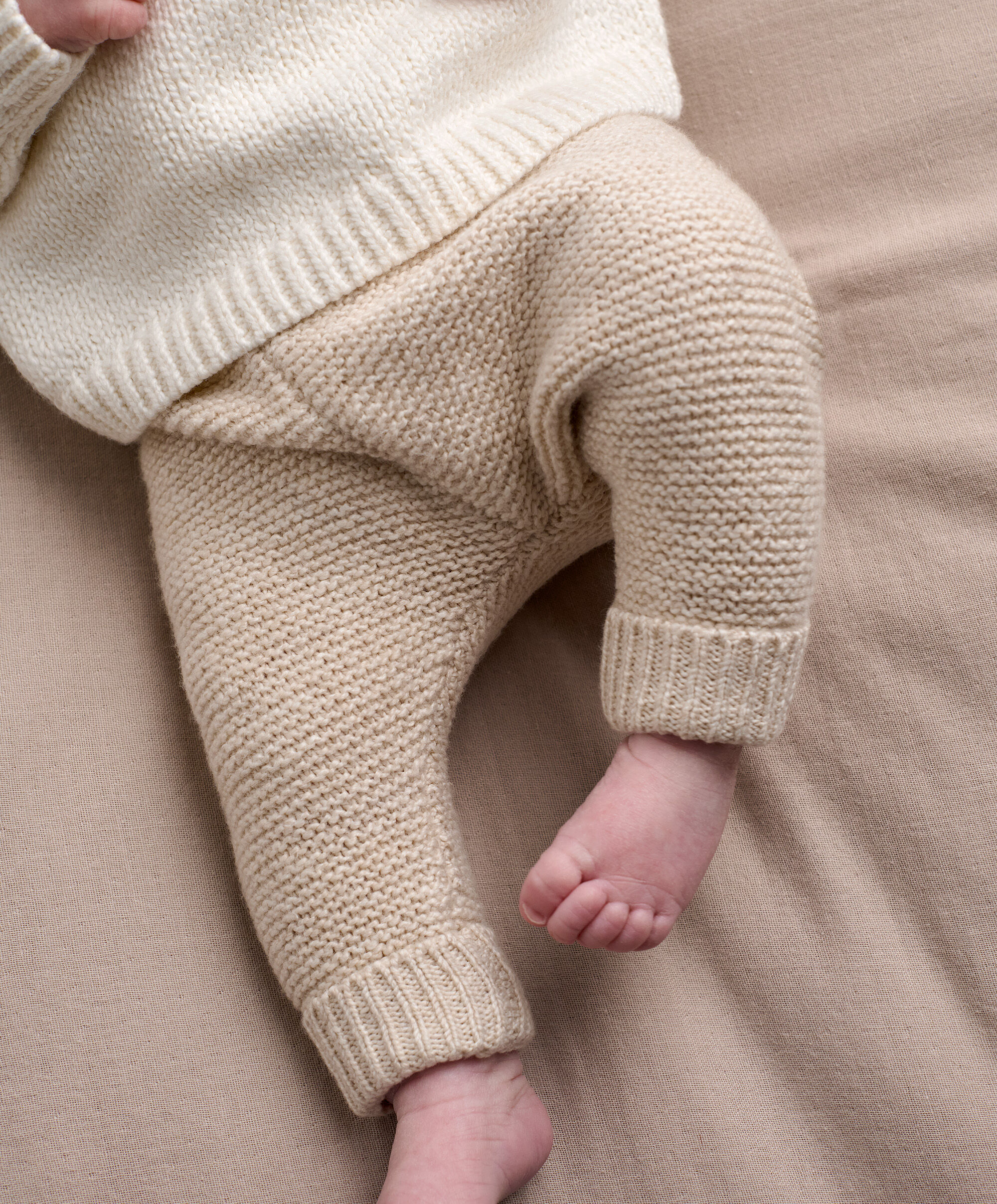 2pc Hello World Knit Set image number 8