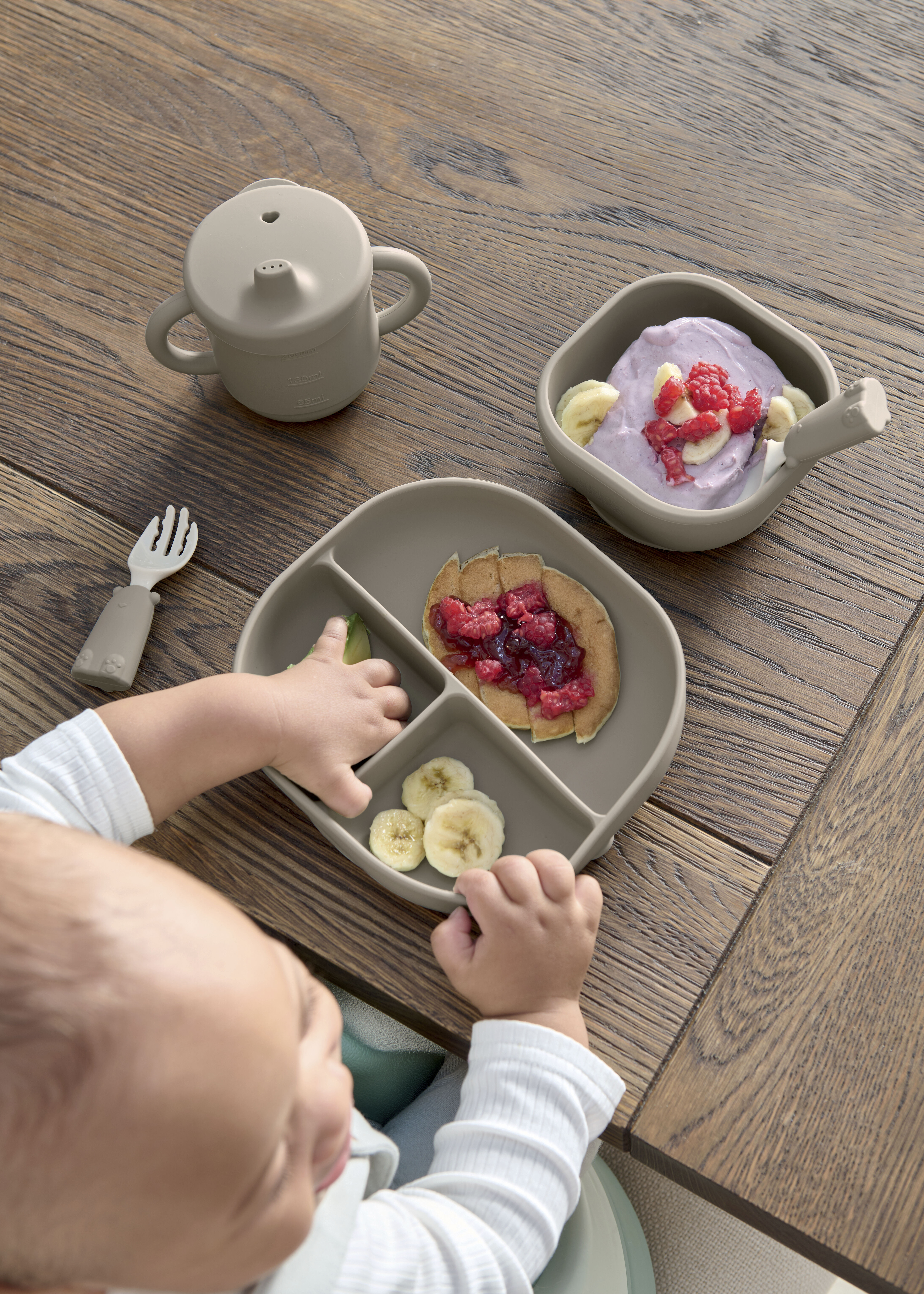 First Mealtime Silicone Set 4Pc - Truffle image number 3