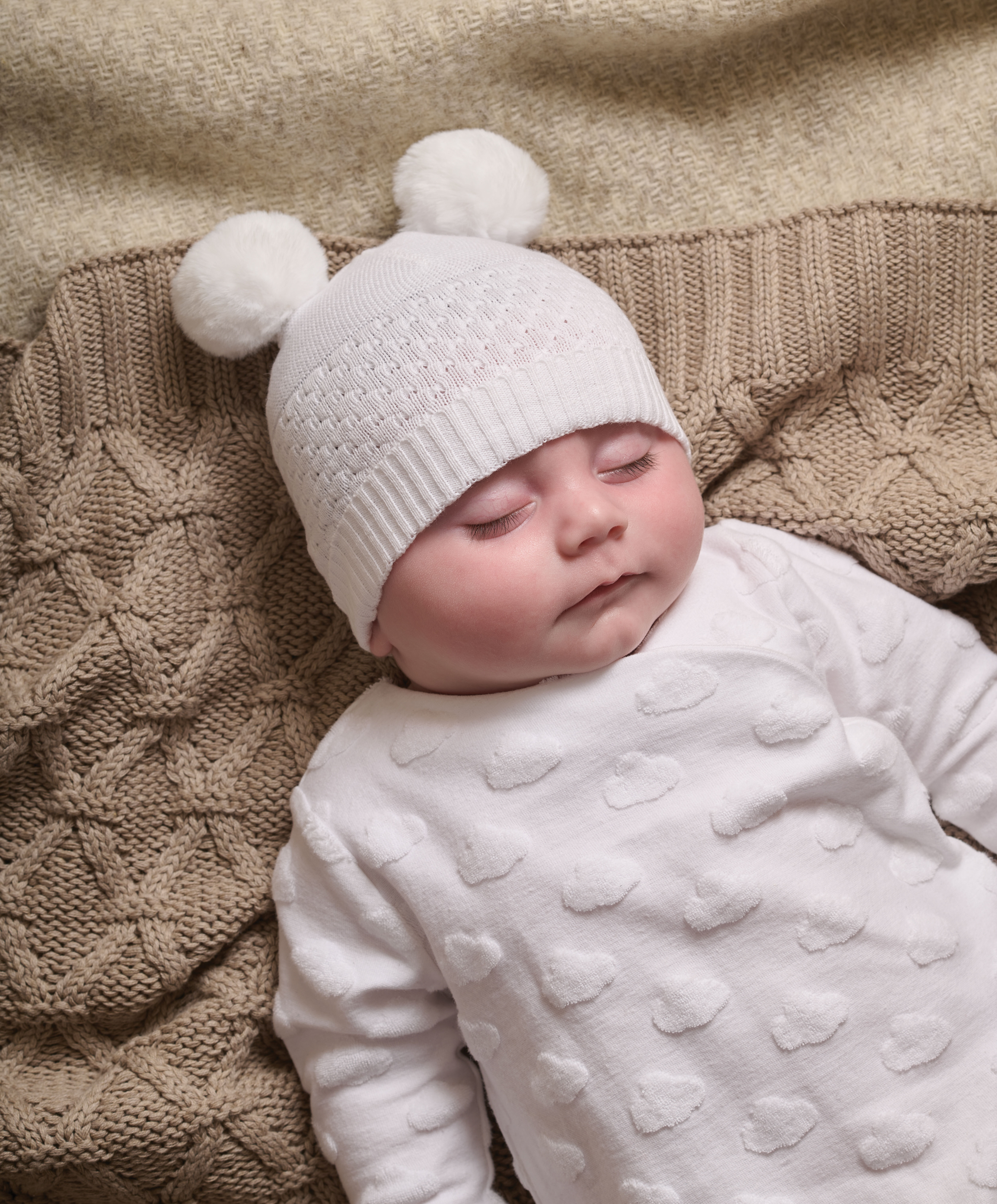 White Knitted Pom Hat image number 3