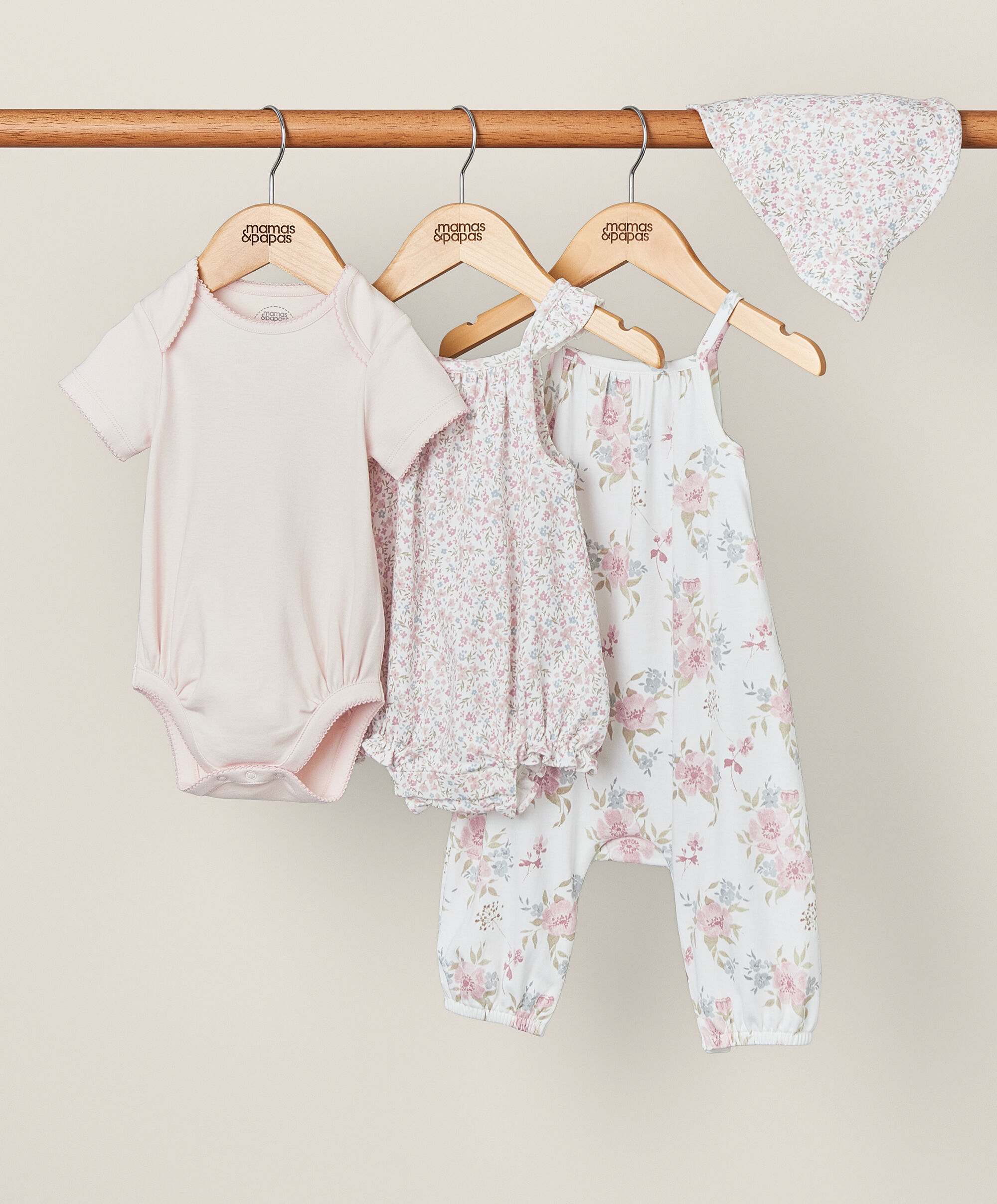 Newborn Outfit Set (4 Piece) - Floral image number 1
