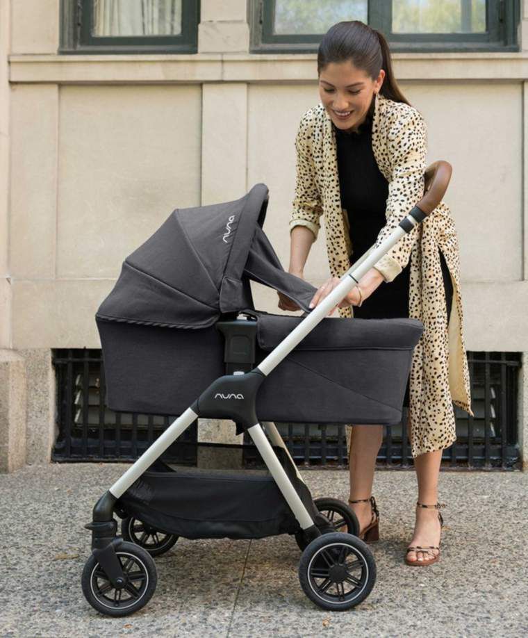 Nuna Triv Carrycot - Caviar image number 6