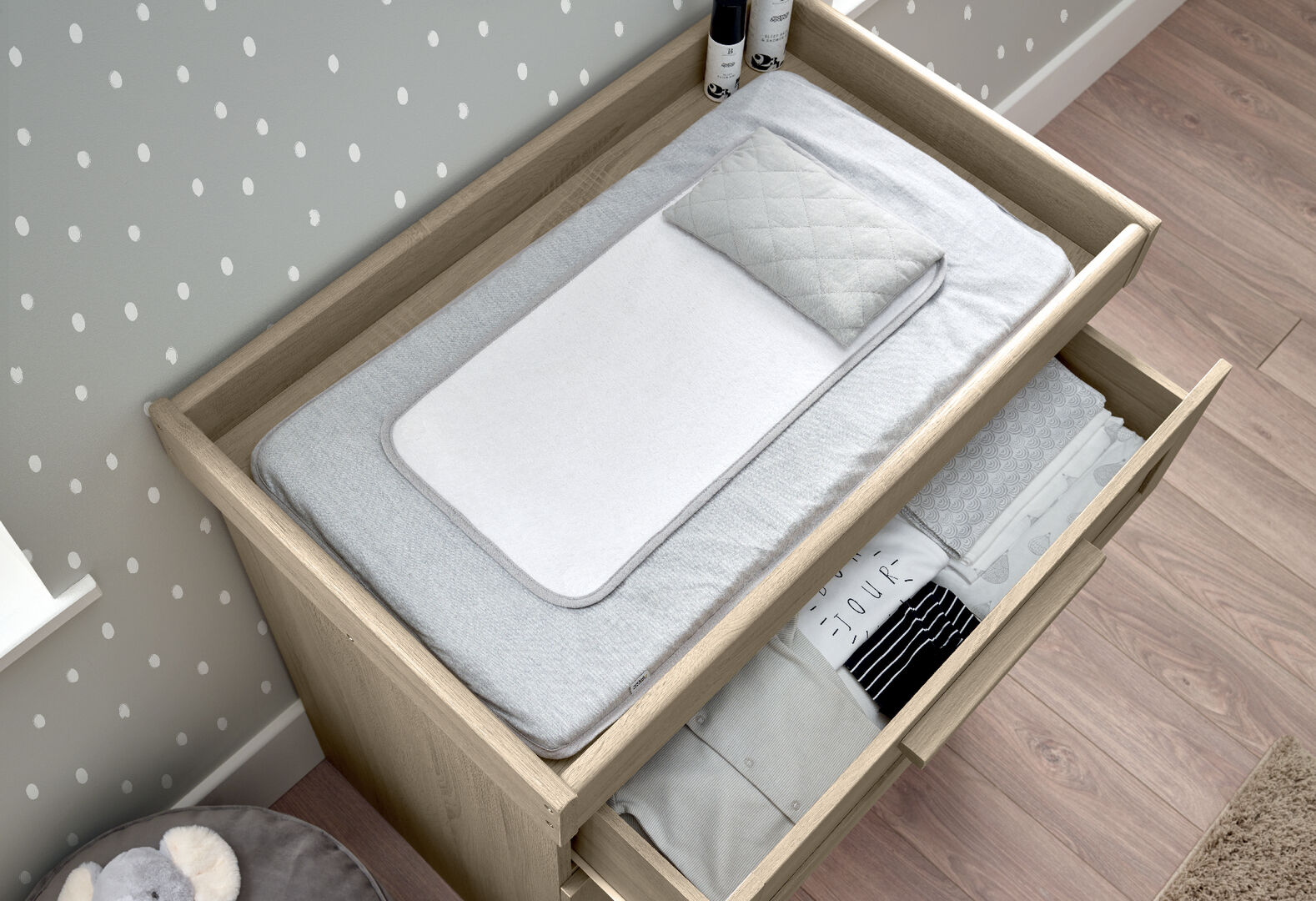 Atlas Dresser Changer - Light Oak image number 4