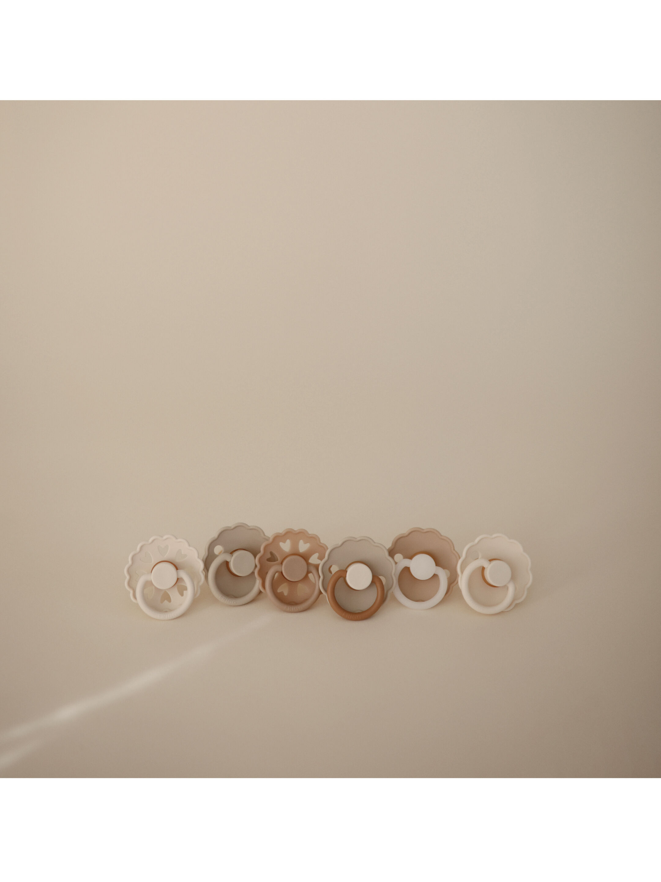 FRIGG Round Latex Baby Pacifier 6-18M 4-Pack Skyline Serenity - Size 2 image number 5