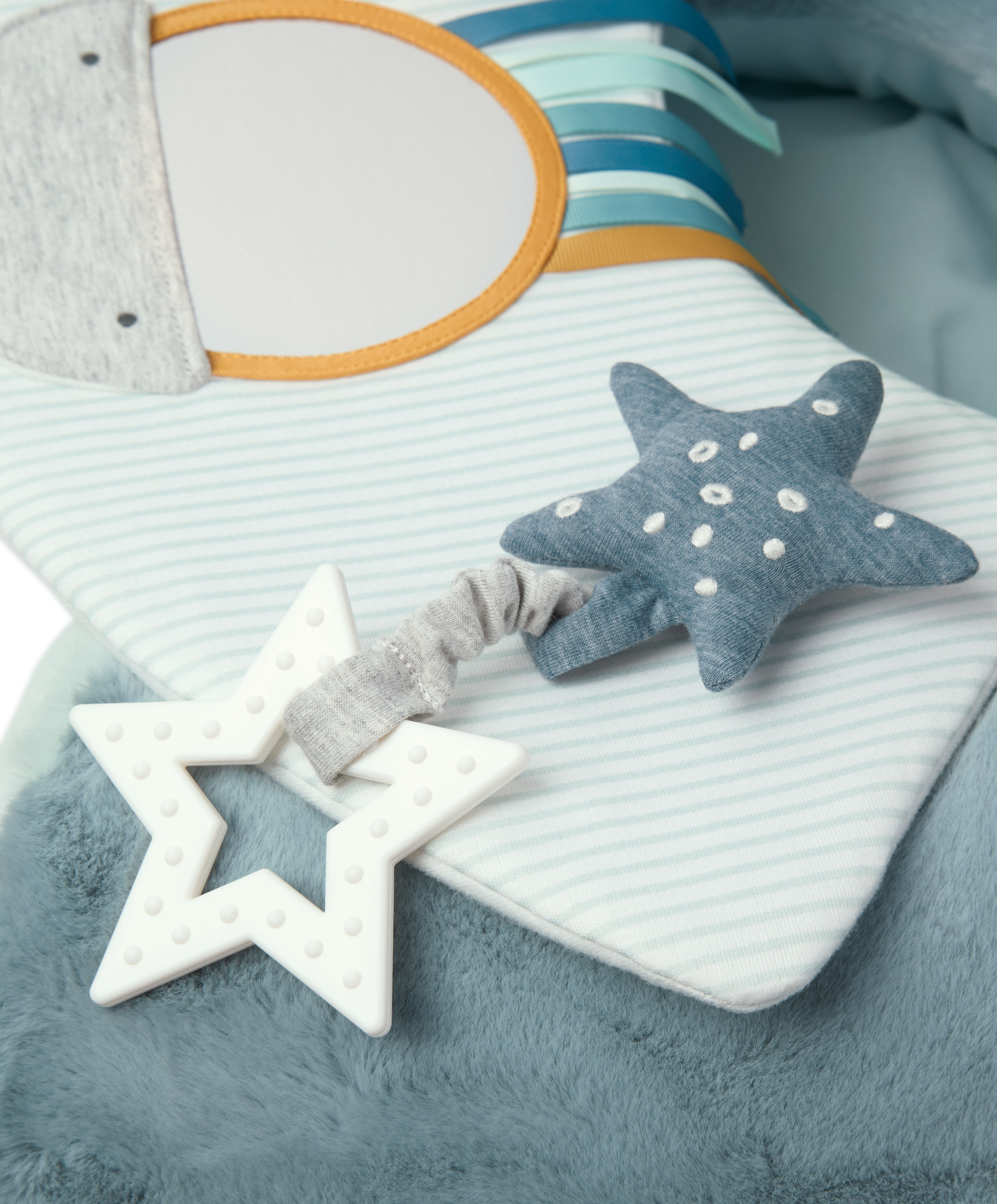 Welcome to the World Sit & Play Bunny Interactive Seat - Blue image number 3